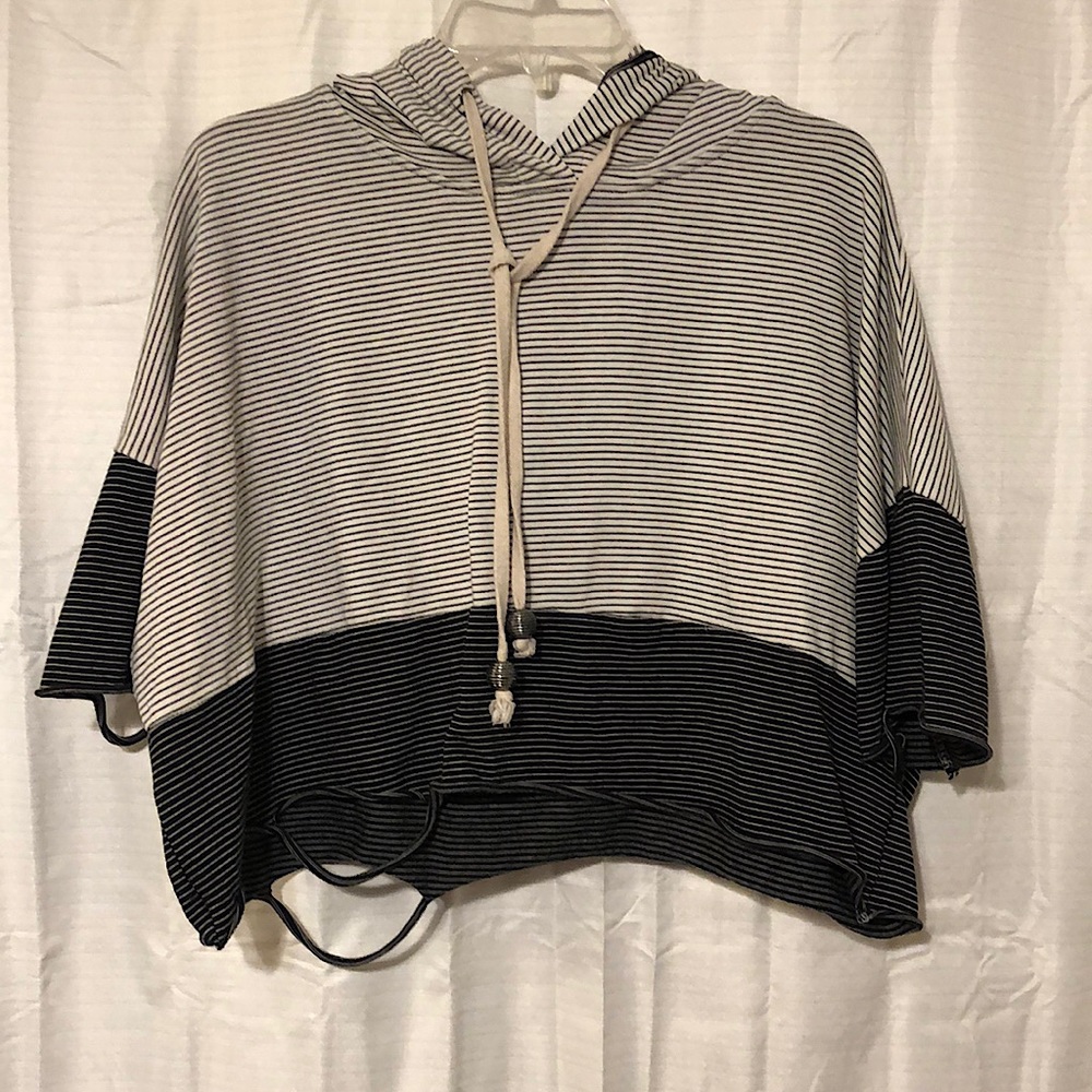 Cropped workout top